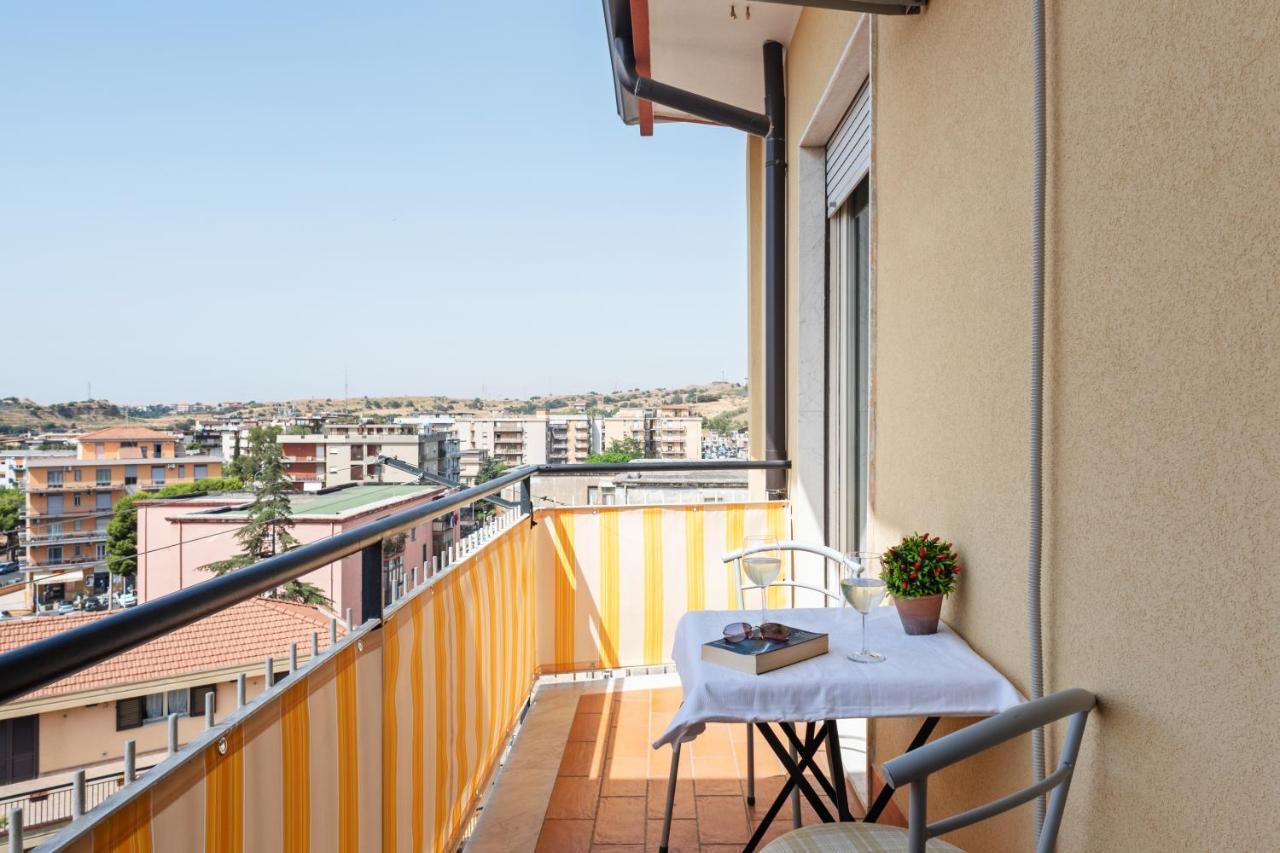 Roomy And Bright Apartment With Balconies X6 카타니아 외부 사진