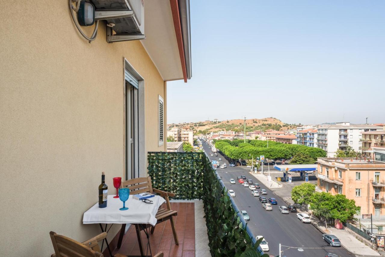 Roomy And Bright Apartment With Balconies X6 카타니아 외부 사진